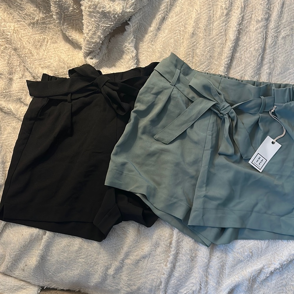 DRESSY SHORTS